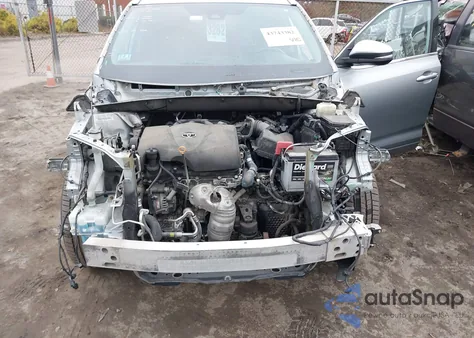 2018 Toyota Highlander Xle from USA, damaged, VIN 5TDJZRFH1JS543044